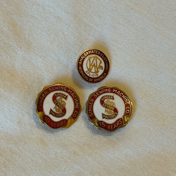 RARE Singer Sewing Machine Co. Service Pins